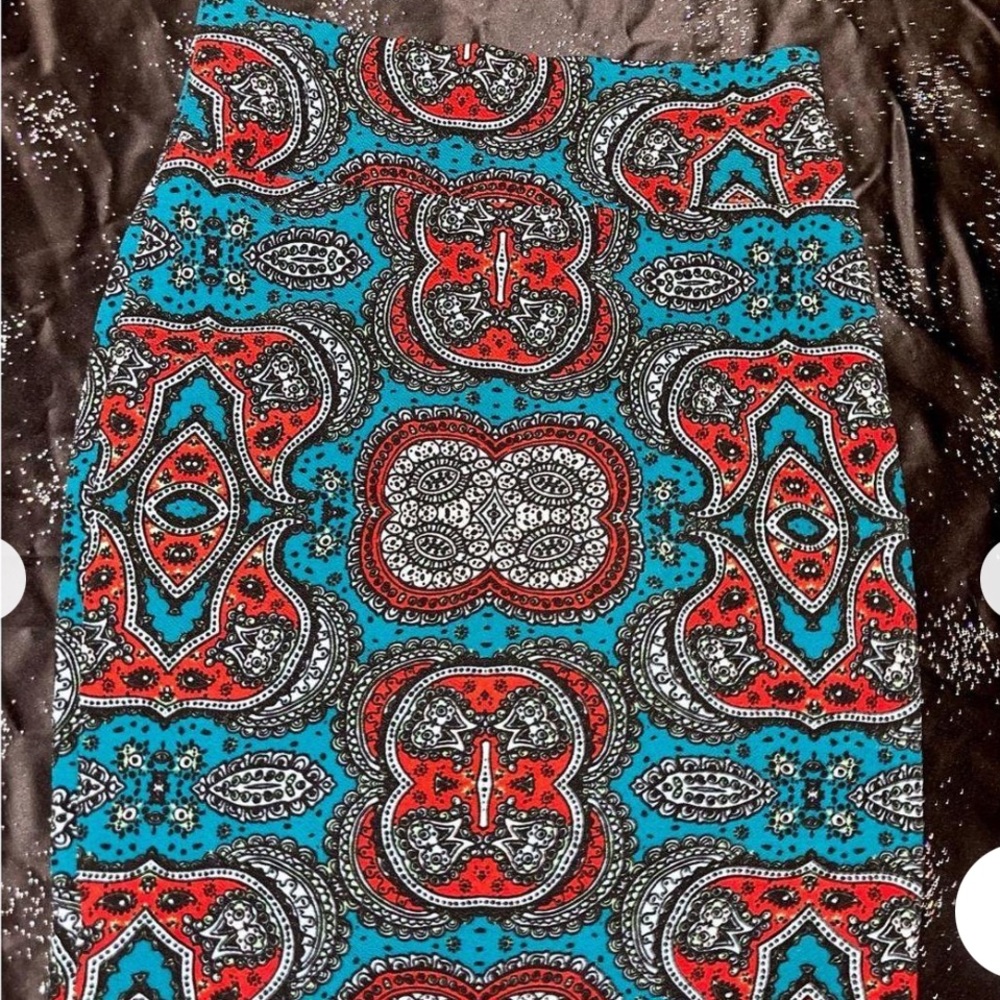 LuLaRoe Women’s Cassie Pencil Skirt/Size:Small /Color: Multi Floral-Geometric